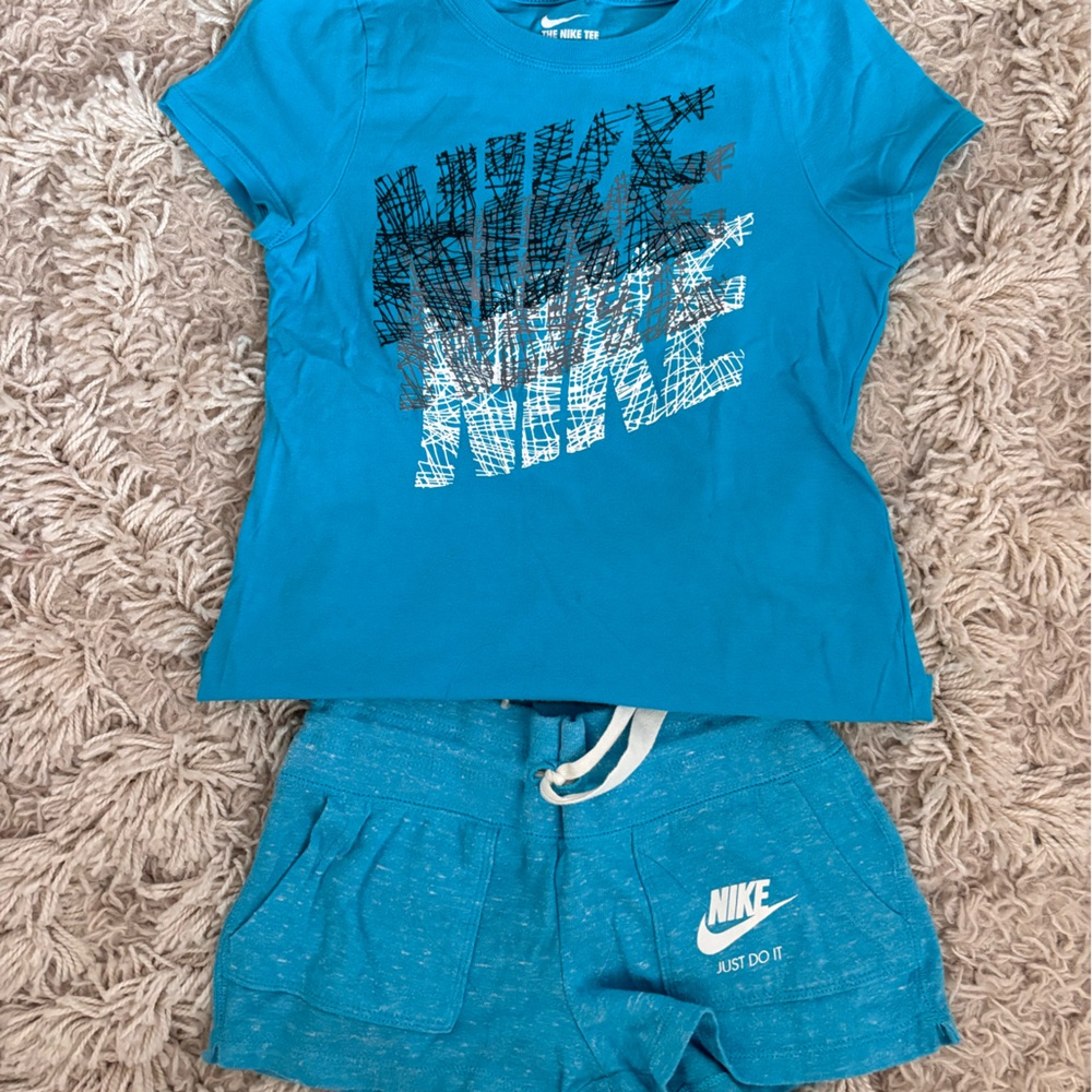 Nike Teal girls set